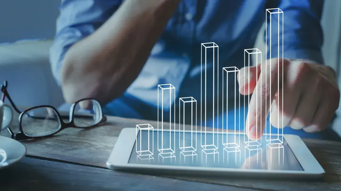 Balancing Tech Investments and Cost Cutting in the face of Macro Economic Uncertainty