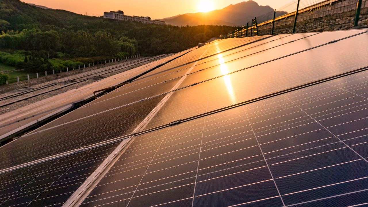 Maintaining Strict Security Standards: How a Spanish Energy Provider Leverages Foxit PDF Solutions